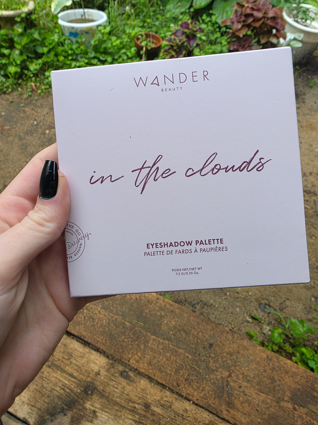 Wander Beauty In The Clouds Eyeshadow Pallet