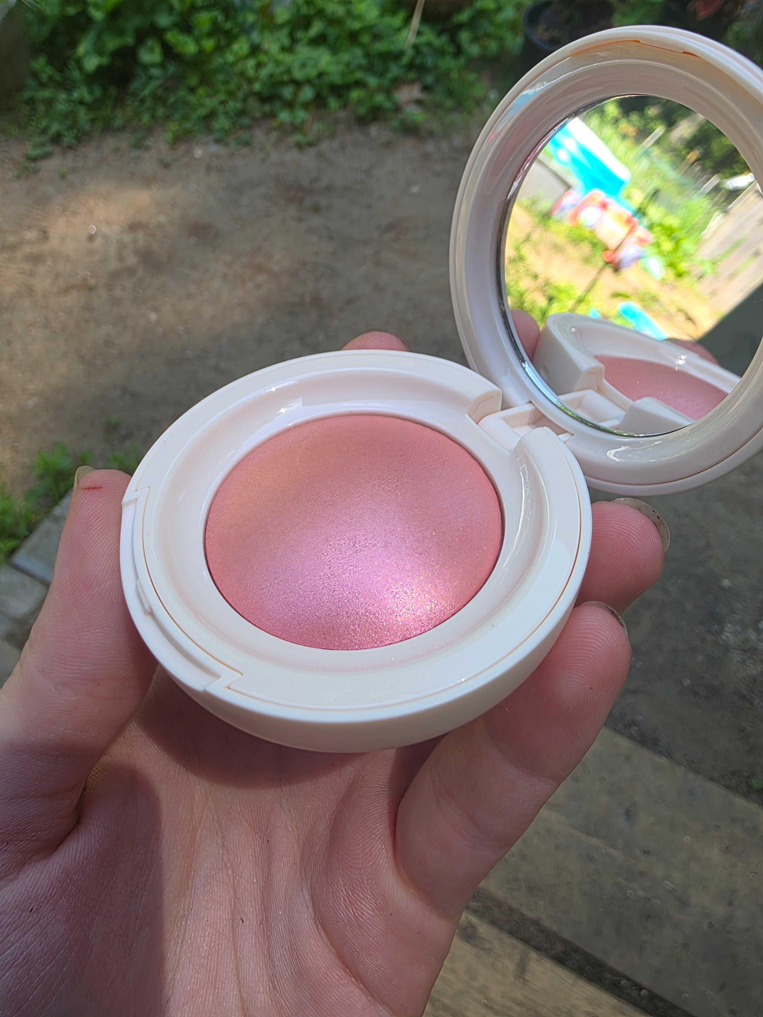 Rare Beauty Soft Pinch Luminous Powder Blush - Shade Happy