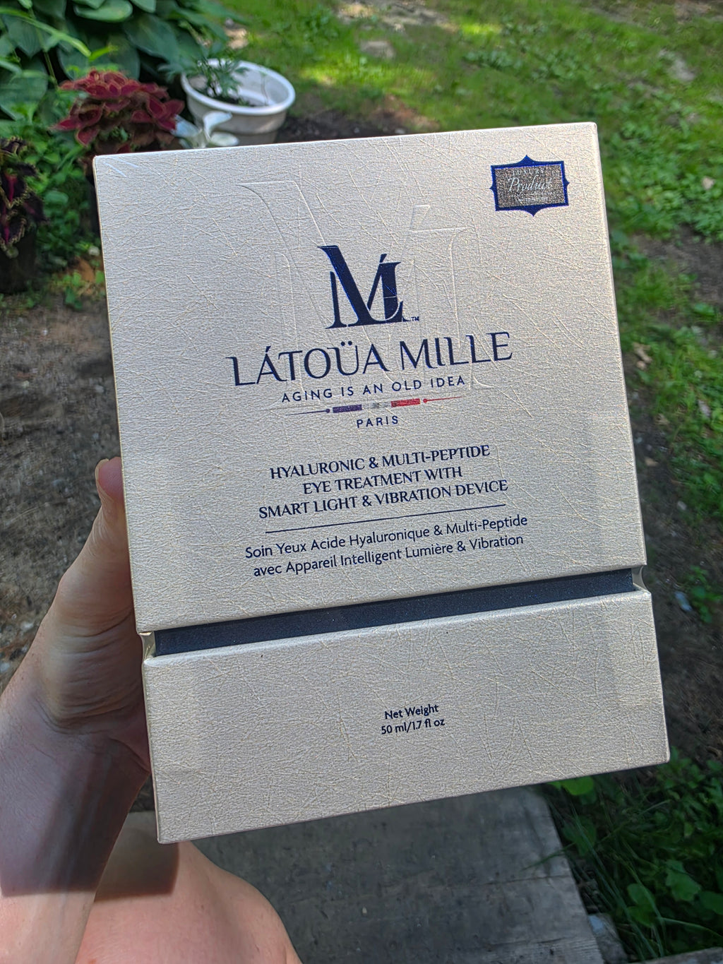 Latoua Mille Hyaluronic & Multi-Peptide Eye Treatment with Smart Light & Vibration Device